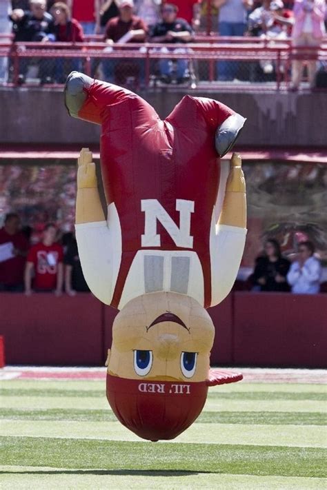Nebraska cornhuskrrs foorball mascots lil red